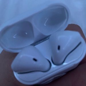 Apple air pods